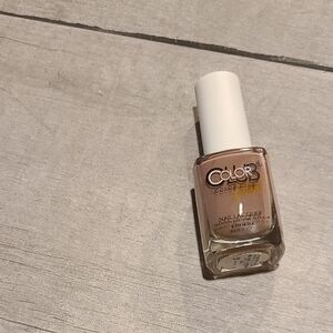 🍿 Color Club polish in Get a Mauve on It🍋🧋☃️🦋🐯🐠🍬